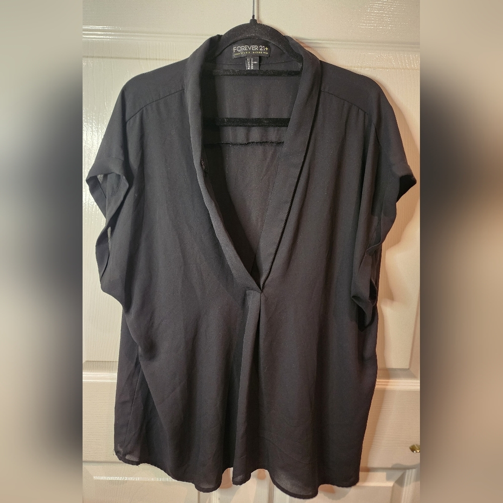 Forever 21 Black Cuffed Sleeve Blouse with Mandarin Collar Size 3x